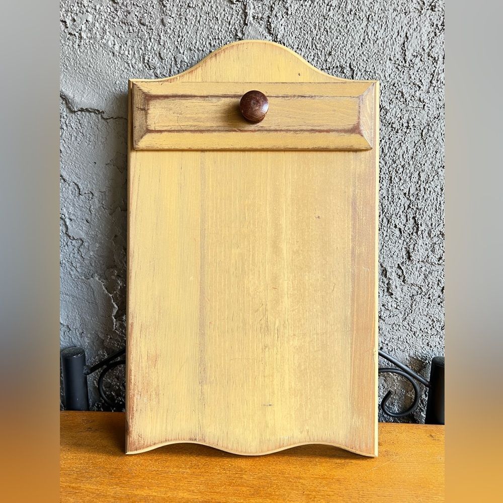 Wooden Hanging Message Board with Knob